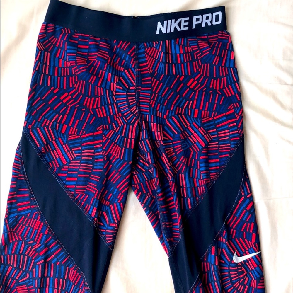 Nike pro capris